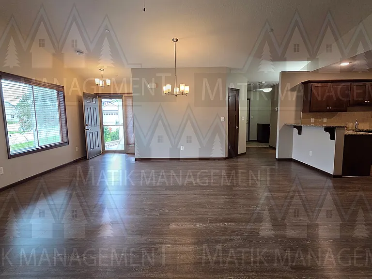 2581 Hawk Ridge Ct SE — Photo 11