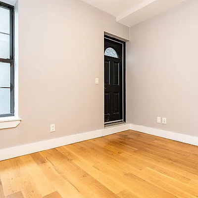 Bedroom, photo 6