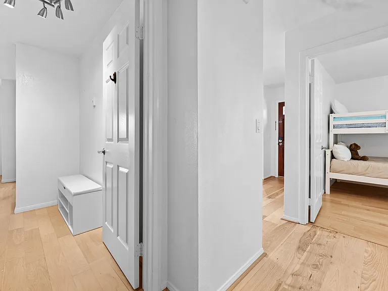 7320 Park Ridge Blvd — Photo 22