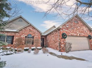 13024 Harbor Landings Dr #3, Fenton, MI