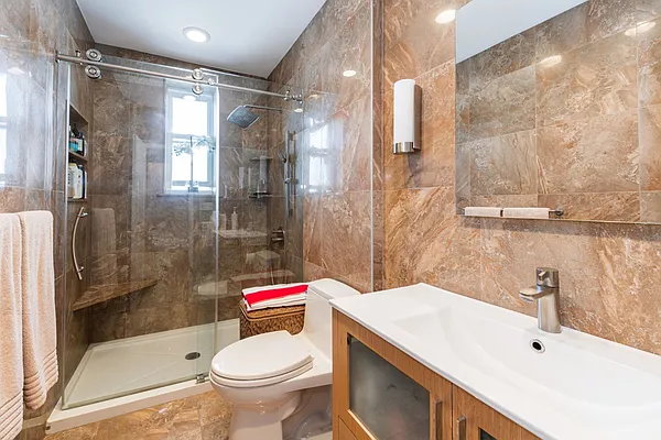 Sold by Keller Williams Realty Empire | media 34