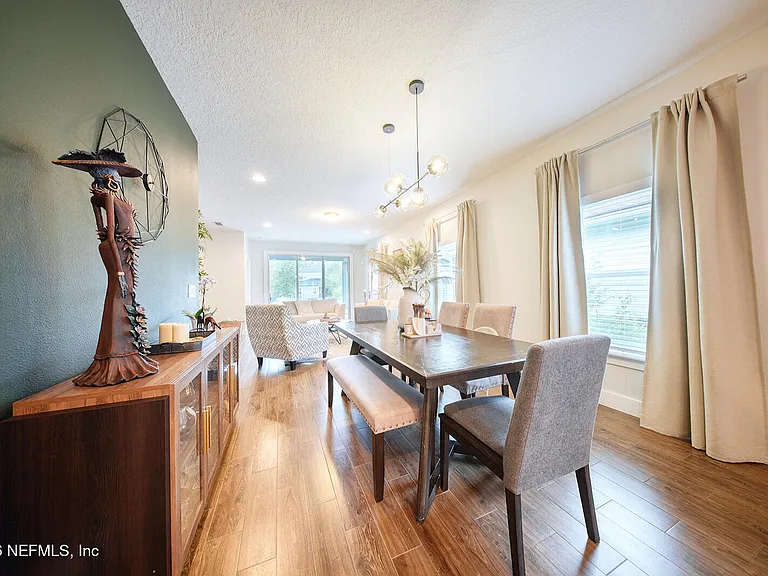 110 Cottage Green Pl — Photo 10