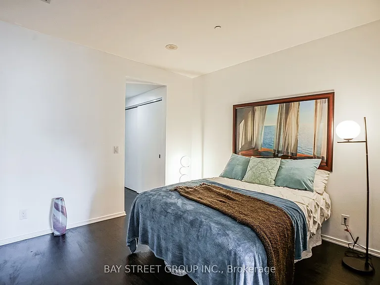 1 Bloor St E #505 — Photo 13