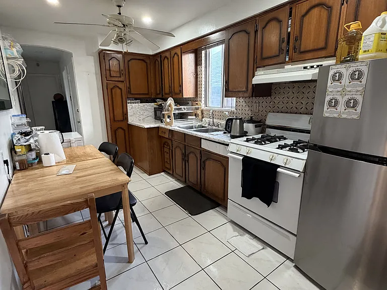 131 Cameron Ave — Photo 5