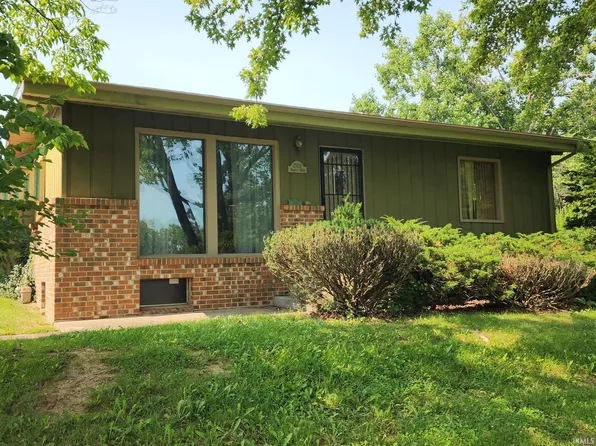 2110 E Westgate Dr, Logansport, IN 46947