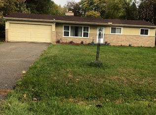 21821 N Tuller Ct, Southfield, MI