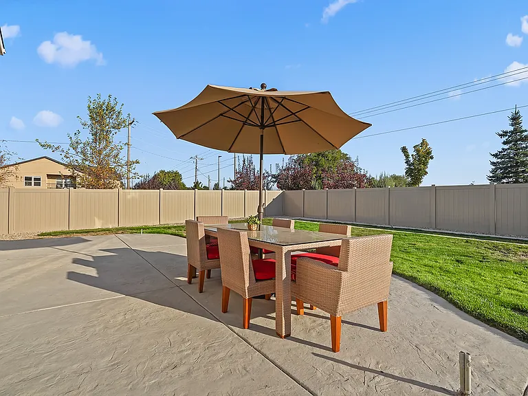 11273 W Broadstone St — Photo 48