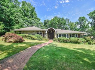 2 Harbor Way, Great Neck, NY 11024