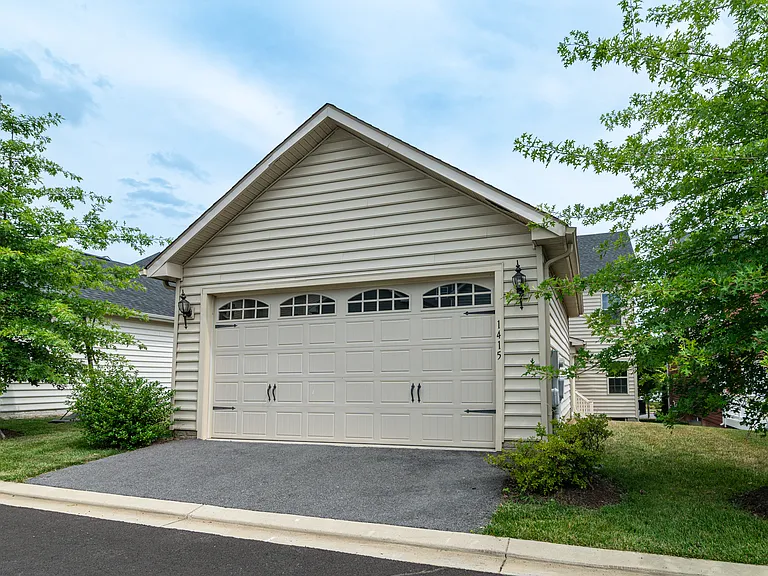 1415 Village Green Way — Photo 27