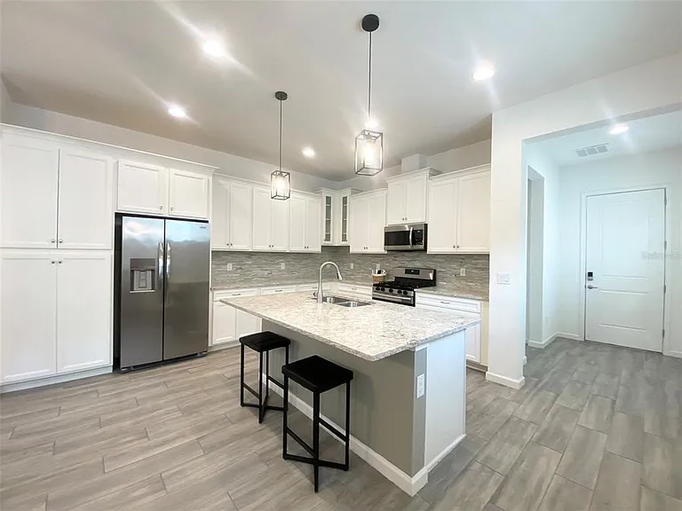724 Winterside Dr — Photo 16