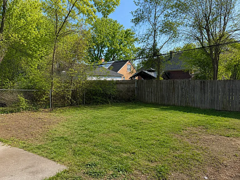 Neff Ave — Photo 32