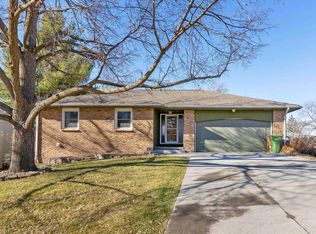 8308 S 48th Ter, Omaha, NE 68157