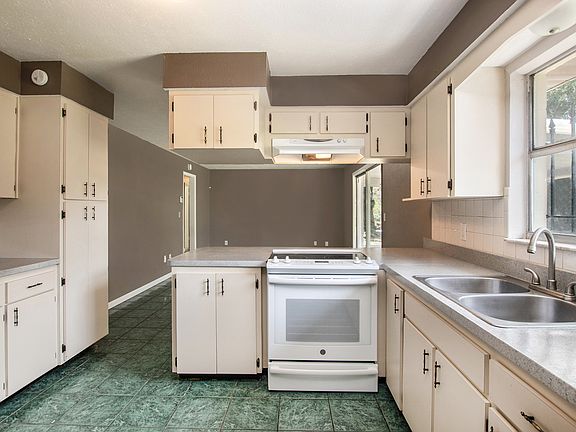 2nd image of 11844 Munbury Dr