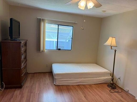 4th image of 126 Yuma Way