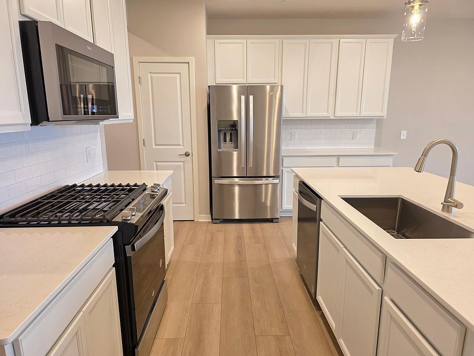 1st image of 4740 Airlake Dr