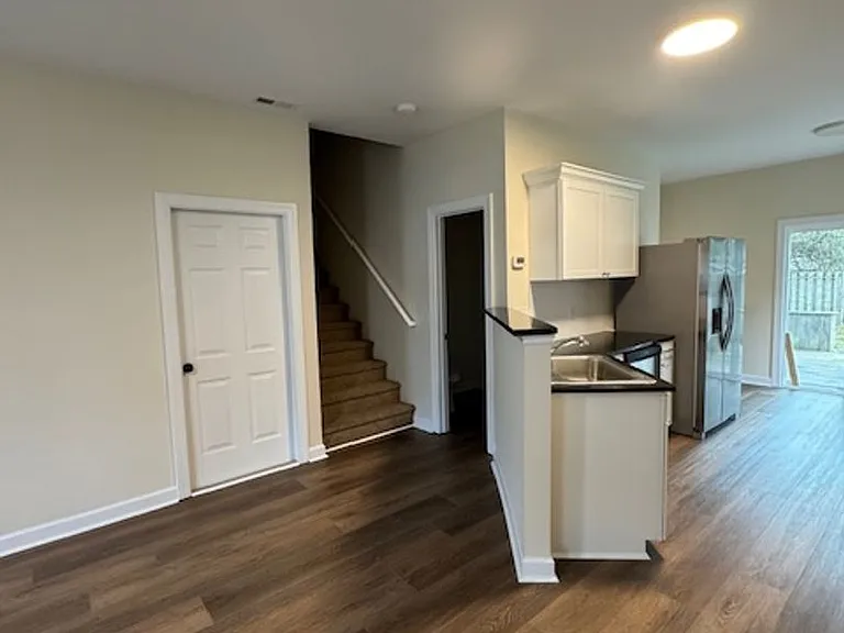 150 Raye Dr — Photo 3