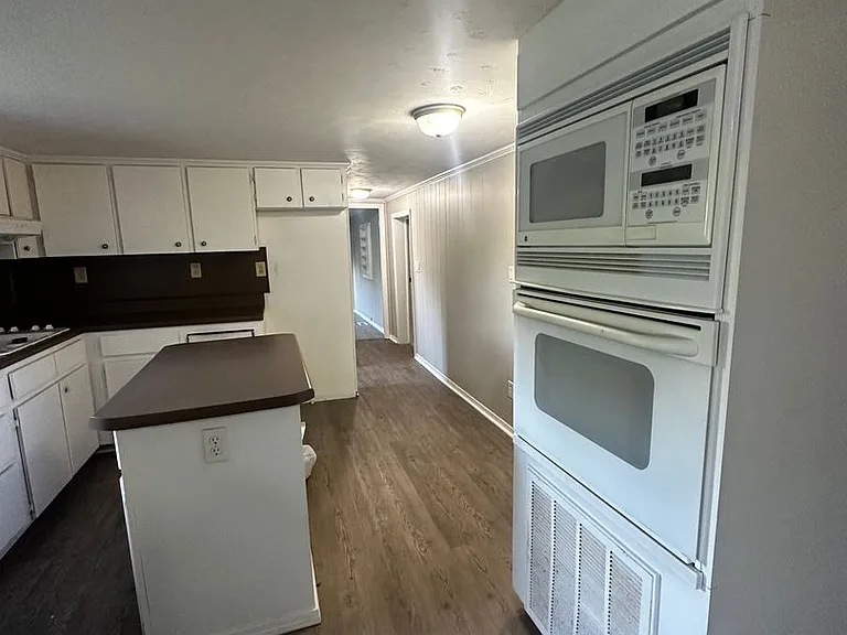 742 Old Sulphur Springs Rd — Photo 19