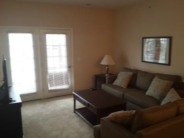 Aquamarine Apartments — Photo 16
