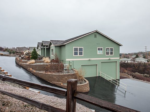 Room for a 40' RV Below