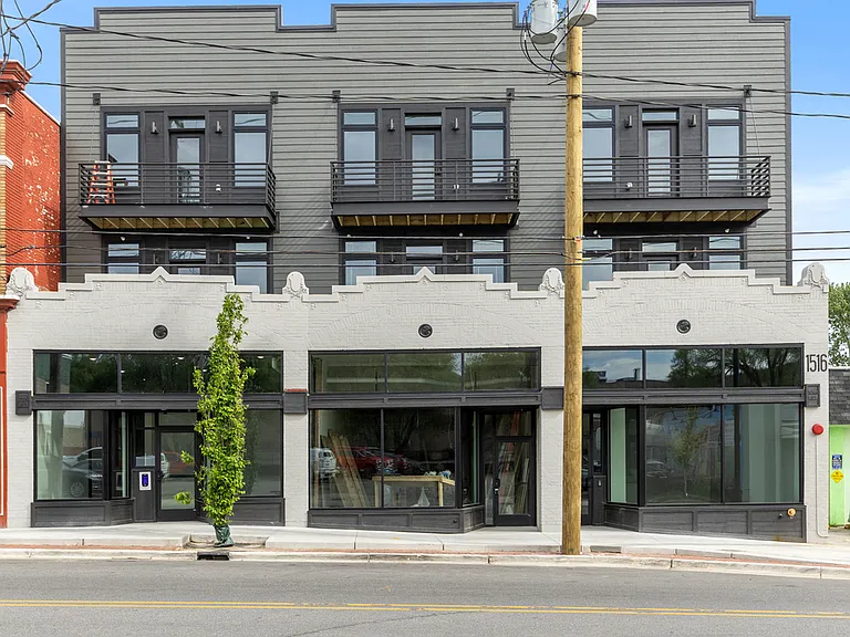 1516 Cesar E Chavez Ave SW — Photo 1