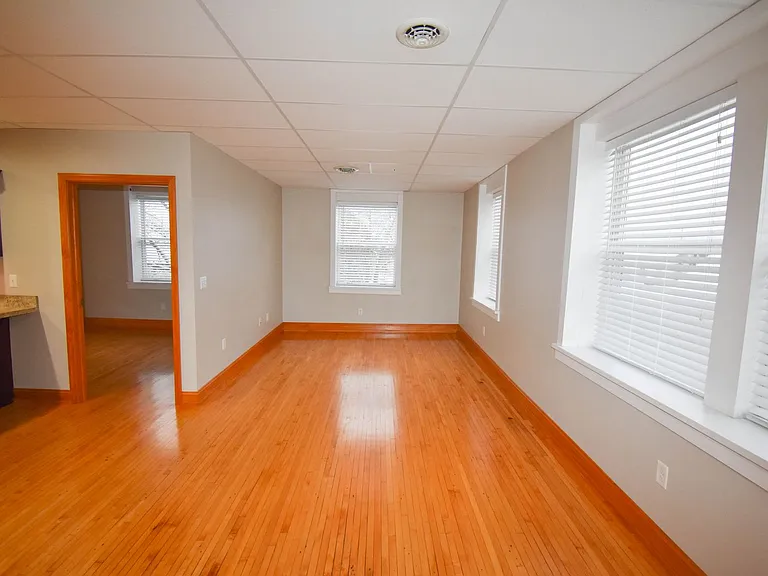 110 E Bald Eagle St — Photo 38