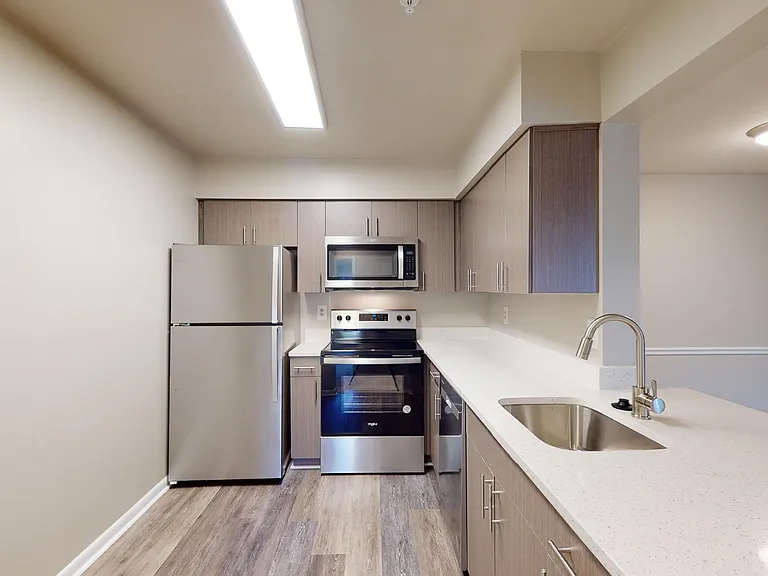 Canterbury Apartments — Photo 52