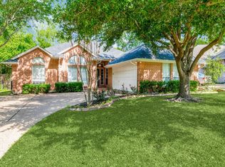 6984 Allen Place Dr, Fort Worth, TX 76116