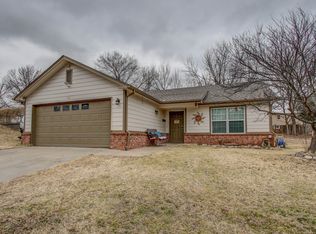 605 W 2nd St, Sand Springs, OK 74063