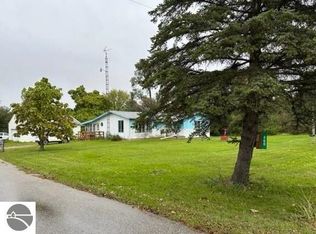 460 W River Rd, Mount Pleasant, MI 48858