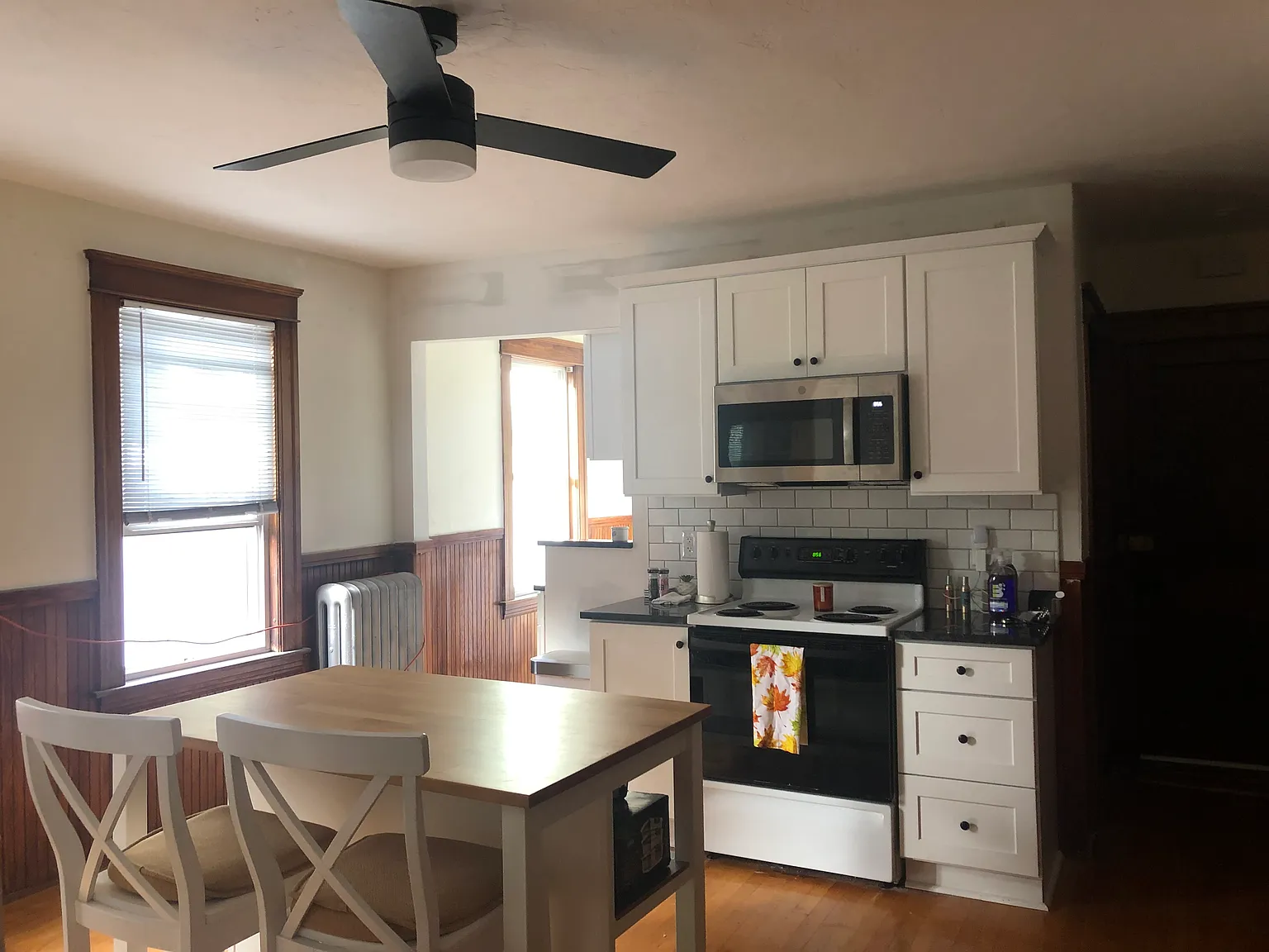 2 bed, 1200 sqft, $2,200 — Photo 3