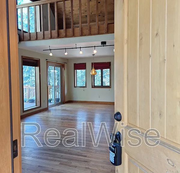 1711 Apache Dr — Photo 5