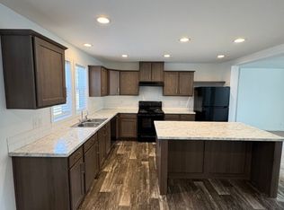 17311 E Us Highway 40 Site #B69, Independence, MO 64055