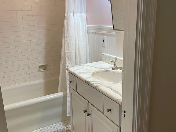 Upstairs bathroom