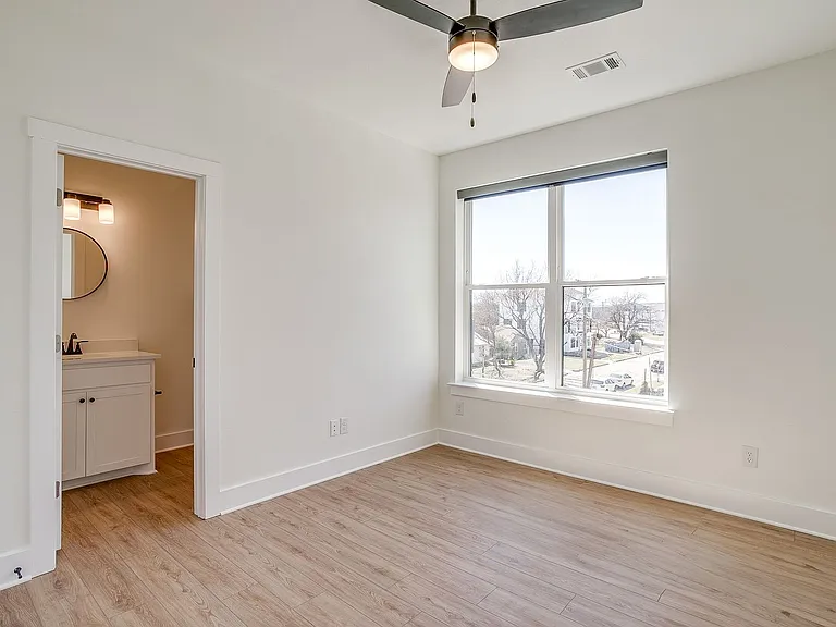 2320 Benbrook Blvd — Photo 34