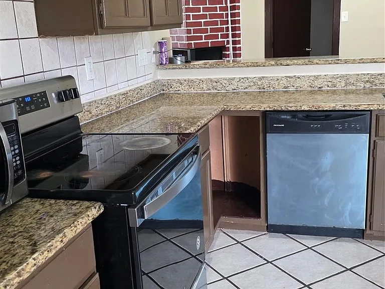 19410 Westhaven Dr — Photo 14