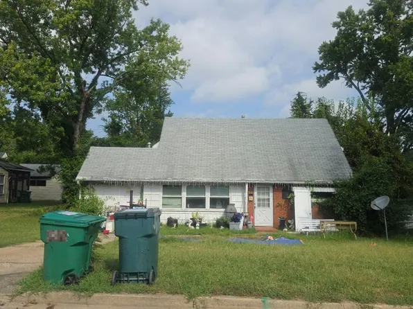 2410 Beacon Ln, Richmond, VA 23230