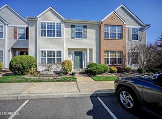 26 Haverford Ct UNIT 6, Freehold, NJ 07728