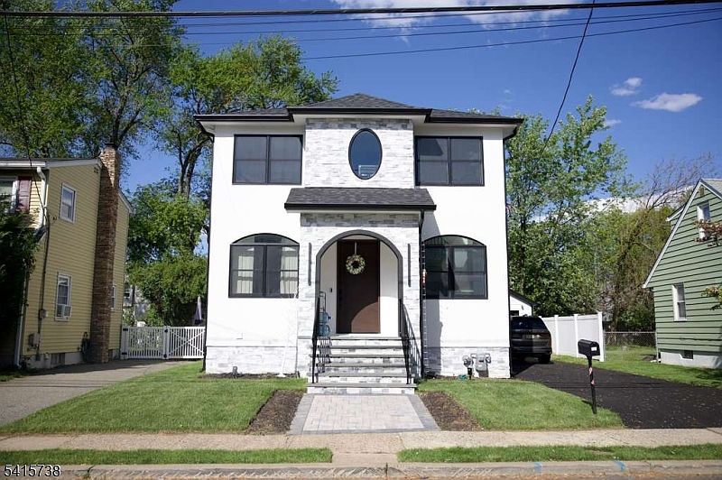 1st image of 271 Bergen Blvd