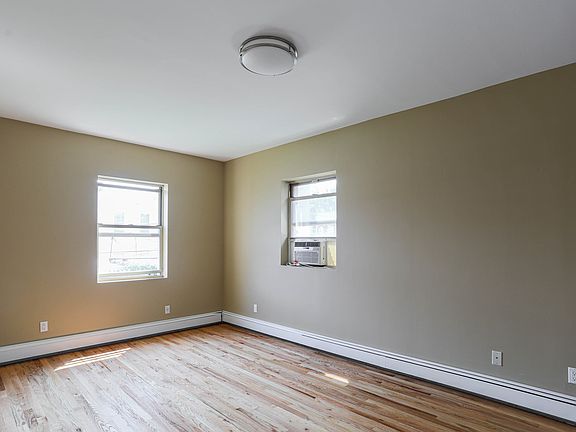 2nd image of 22-27 33rd St #2R