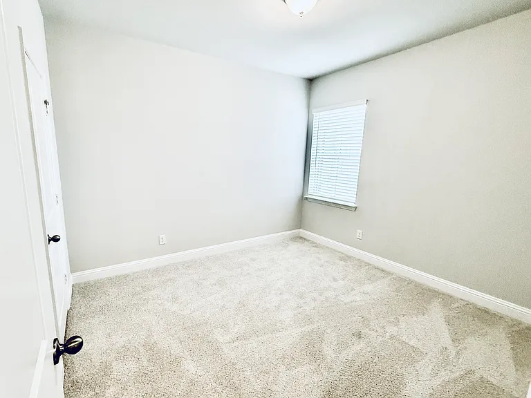 7925 Bayside Dr — Photo 13