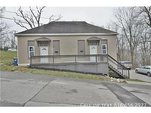 301 E Kansas St Photo 1