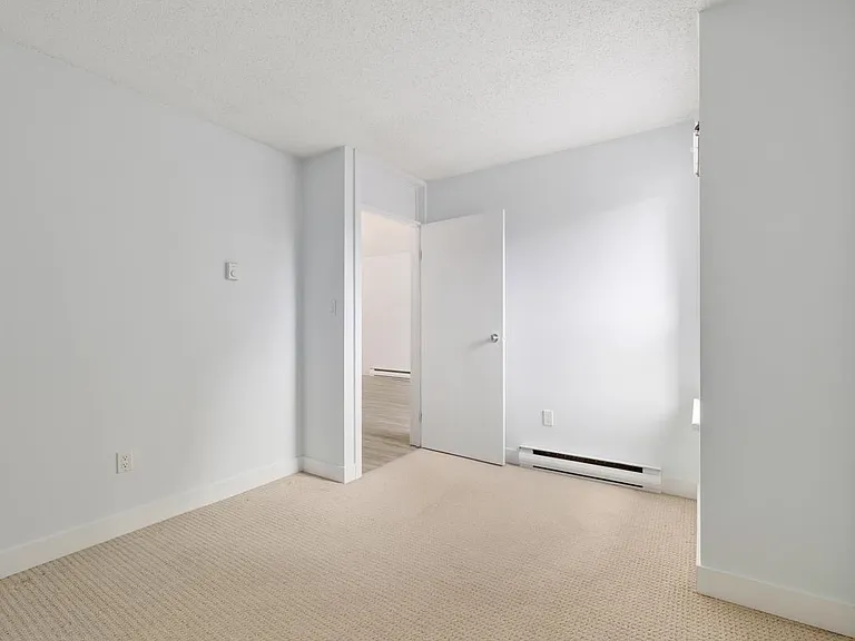 9857 Manchester Dr #407 — Photo 17