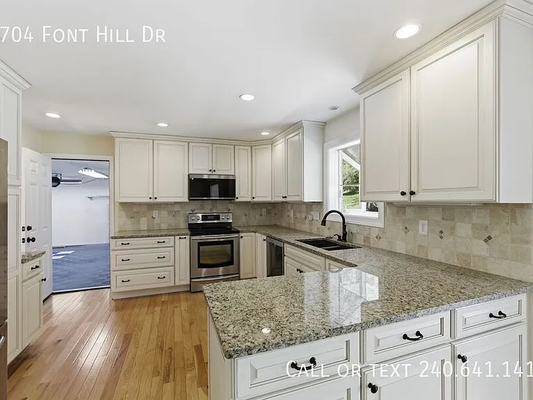 3704 Font Hill Dr — Photo 12