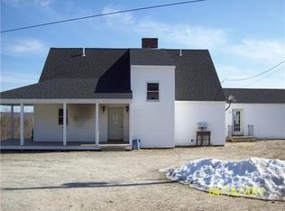 17 Canterberry Dr, Waterford, ME 04088