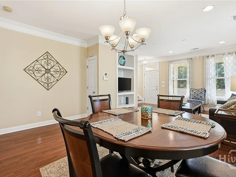 313 Lake View Dr — Photo 8