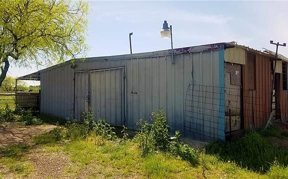 2nd image of 1319 County Road 4125