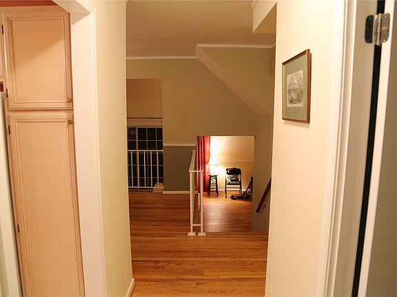 4th image of 530 Monet Dr
