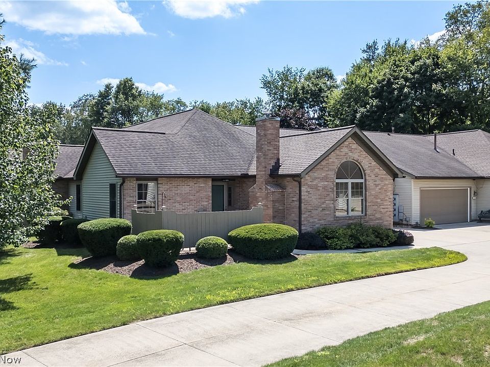 1st image of 345 Greenbriar Dr