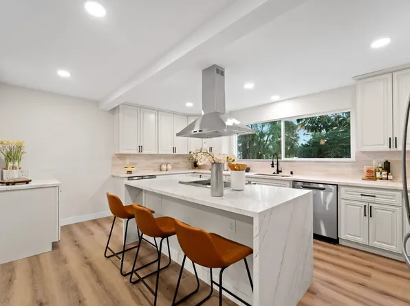 11296 Posthill Rd, Lakeside, CA 92040