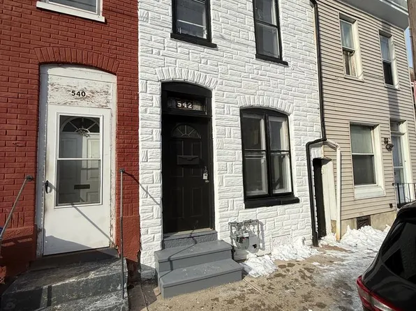 542 Moss St, Reading, PA 19604